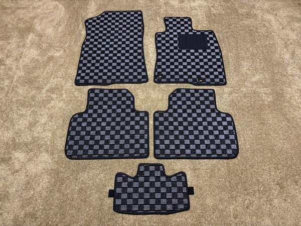 ■送料無料■ホンダ シビックタイプR FL1/4/5 リアベンチなし チェックグレー 灰黒 フロアマット 日本産 新品(年式:R3年6月~現行)