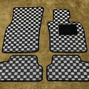 ■送料無料■MINI ミニクーパー F56 3ドア/ワン共通 チェックホワイト 白黒 フロアマット 日本産 新品 輸入車(年式:H26年4月~現行)