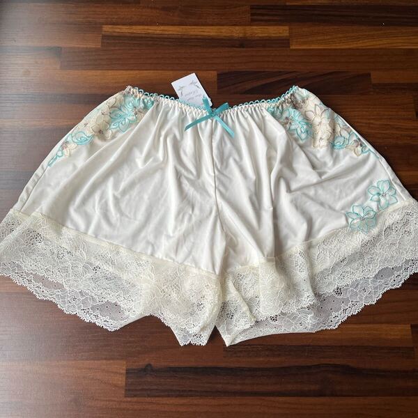 新品 タグ付 未使用 risa magli reine リサマリ パンツ