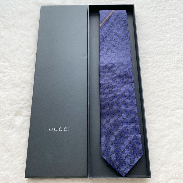 新品未使用 GUCCI グッチ ネクタイ ネイビー GG総柄 GGインターロッキング イタリア製 シルク 純正箱ケース付 現行タグ 正規品 パーティー