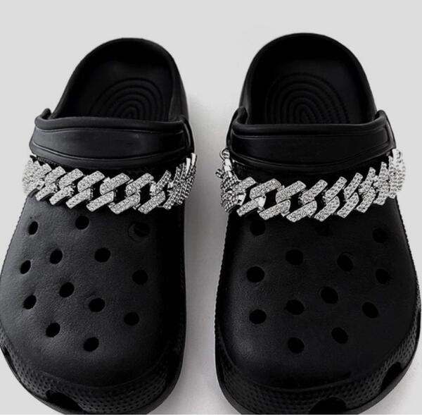 クロックス crocs ジビッツ デコ 韓国 y2k パンク シルバ チェーン