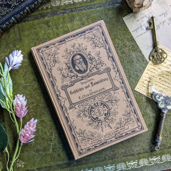 1897年 ビクトリア朝の繊細な植物模様に彩られた装丁♪アンティーク本 古書洋書