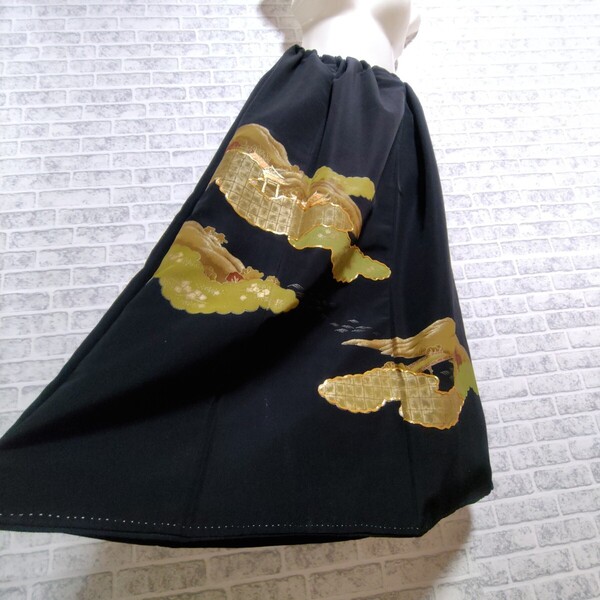 大人*刺繍 黒留袖*ゴムスカート*着物リメイク ハンドメイド ロングスカート