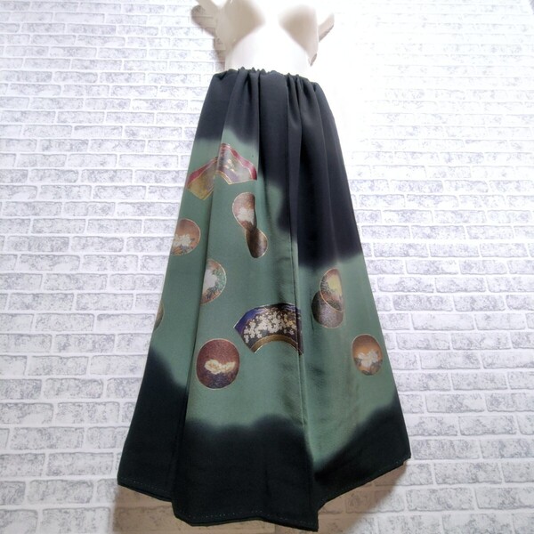 花*黒留袖*ゴムスカート*着物リメイク ハンドメイド。ロングスカート