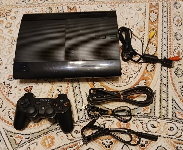 良品 最終タイプ PS3 CECH-4300C 本体一式 動作良好 ダウンロードゲーム有り 送料無料 チャコールブラック SONY