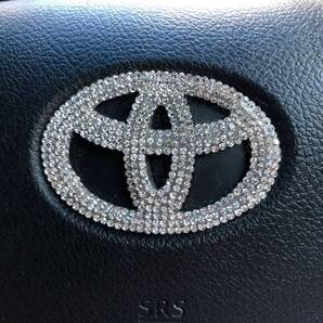 ST1TOYOTA★新品★トヨタ ハリアー プラド ヴォクシー プリウス等★純正インナー ステアリング用 ロゴ エンブレム クリスタル ステッカー