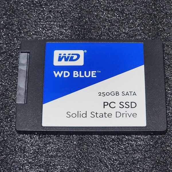 WesternDigtal WD BLUE PC(WDS250G1B0A-00H9H0) 250GB SATA SSD 正常品 2.5インチ内蔵SSD フォーマット済 PCパーツ 動作確認済 240GB 256GB