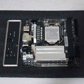 ASRock B560M-ITX IOパネル付属 LGA1200 Mini-ITXマザーボード 第10・11世代CPU対応 Bios 動作確認済 PCパーツ