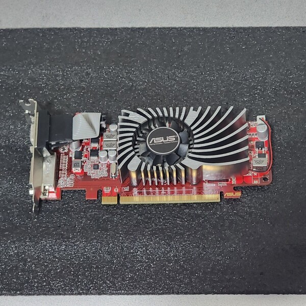 ASUS RADEON HD6570 1GB DDR3 LP ロープロファイル対応 補助電源不要 動作確認済み PCパーツ グラフィックカード PCIExpress