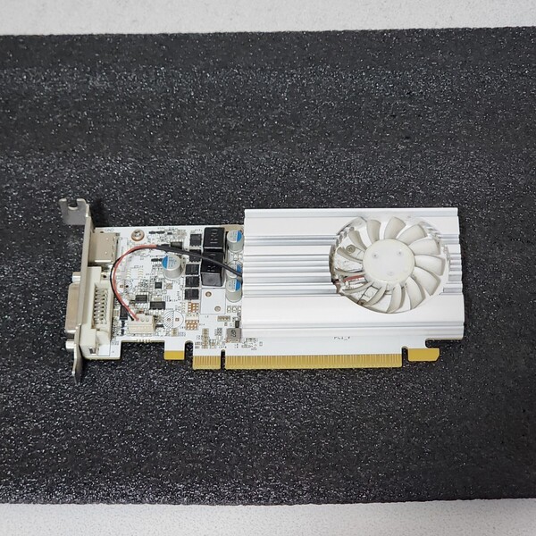 玄人志向 GEFORCE GT1030 2GB GDDR5 LP ロープロファイル対応 補助電源不要 動作確認済み PCパーツ グラフィックカード PCIExpress