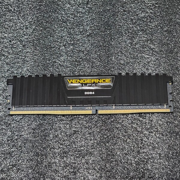 CORSAIR VENGEANCE LPX DDR4-2666MHz 16GB (16GB×1枚キット) 動作確認済み デスクトップ用 PCメモリ