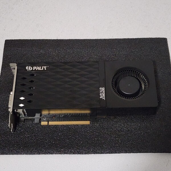 PALIT GEFORCE GTX670 2GB GDDR5 動作確認済み PCパーツ グラフィックカード PCIExpress