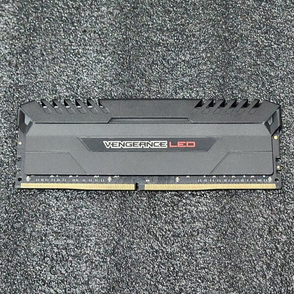 CORSAIR VENGEANCE LED DDR4-2666MHz 16GB (16GB×1枚キット) 動作確認済み デスクトップ用 PCメモリ
