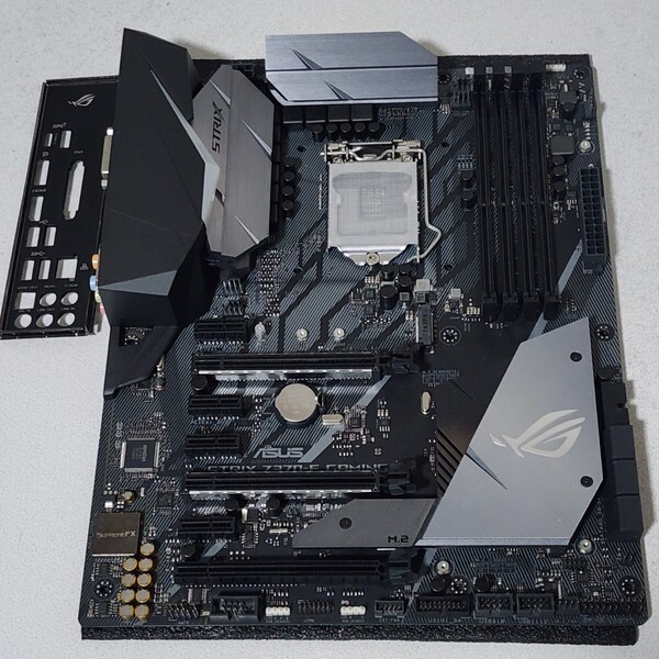 ASUS ROG STRIX Z370-F GAMING IOパネル付属 LGA1151 ATXマザーボード 第8・9世代CPU対応 最新Bios 動作確認済 PCパーツ