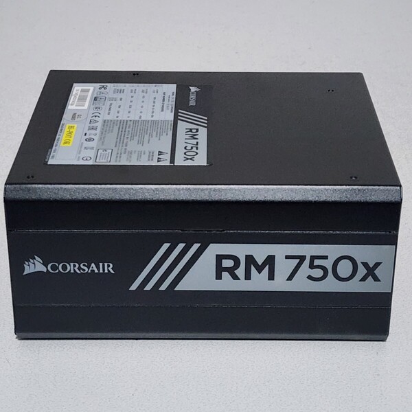 CORSAIR RM750x(RPS0016) 750W 80PLUS GOLD認証 ATX電源ユニット フルプラグイン 動作確認済み PCパーツ (2)