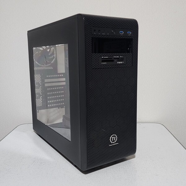 【送料無料】Thermaltake Core V31 ミドルタワー型PCケース(ATX) カードリーダー搭載