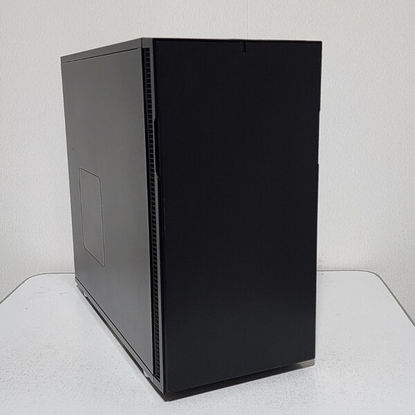 【送料無料】FractalDesign Define R5 Black(FD-CA-DEF-R5-BK) ミドルタワー型PCケース(ATX) (2)