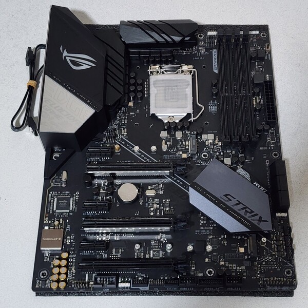 ASUS ROG STRIX Z390-F GAMING IOパネル一体型 LGA1151 ATXマザーボード 第8・9世代CPU対応 最新Bios 動作確認済 PCパーツ (5)