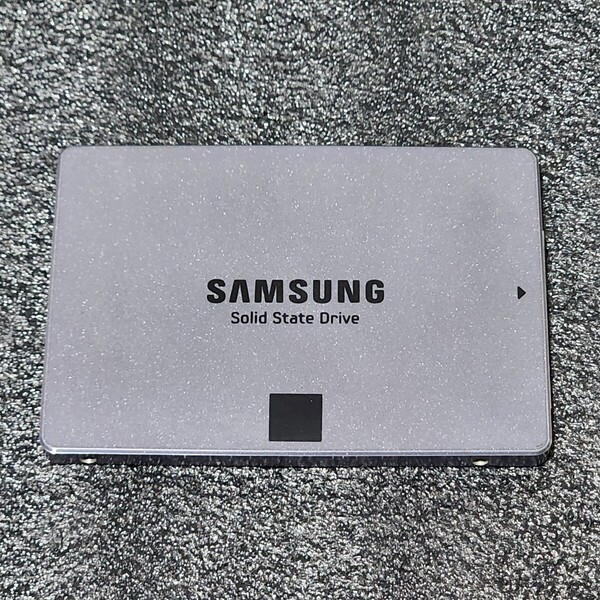 SAMSUNG SSD 840 EVO(MZ-7TE120) 120GB SATA SSD 正常品 2.5インチ内蔵SSD フォーマット済 PCパーツ 動作確認済 128GB