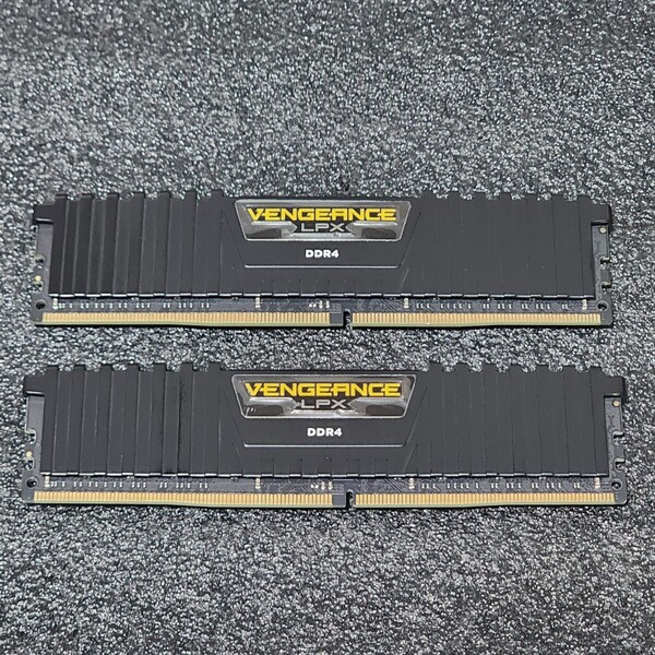 CORSAIR VENGEANCE LPX DDR4-2666MHz 32GB (16GB×2枚キット) CMK32GX4M2A2666C16 動作確認済み デスクトップ用 PCメモリ (1)