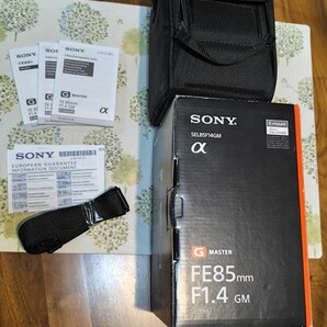SONY FE 85mm F1.4 GM SEL85F14GM ソニー 元箱 マニュアル ケース ケースストラップ レンズ無し