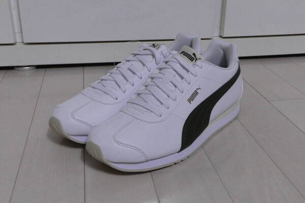 新品 送料無料 プーマ チューリン3 ホワイト/ダークオリーブ 26cm PUMA Turin3 スニーカー シューズ