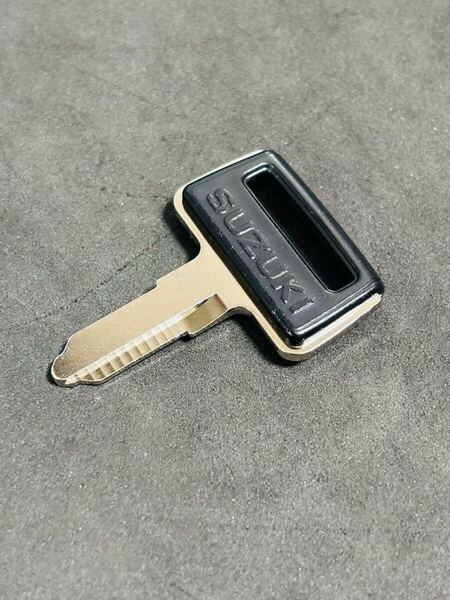 GN125 ブランクキー 純正新品 1本 TS250 ハスラー TS185ER A100 AX100 AX115 スズキ スペアキー 合鍵 GS400 GS550 GS750 GT380 GT550
