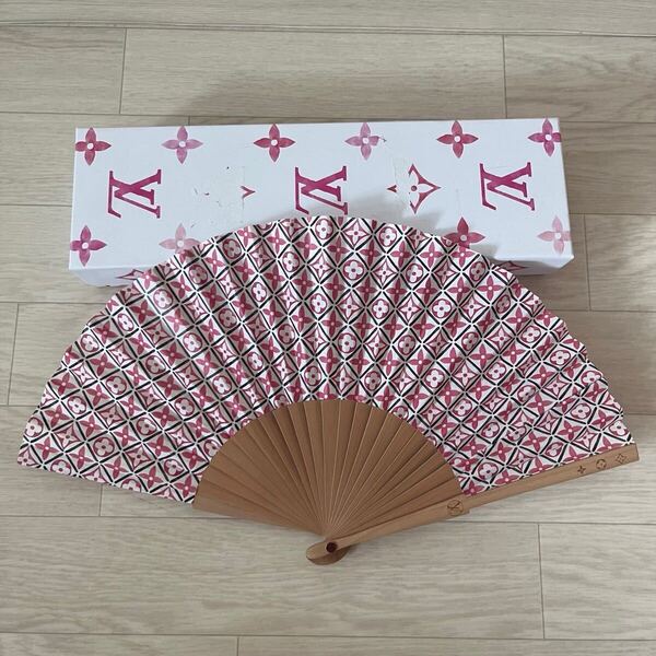 【未使用級・箱付き】LOUIS VUITTON ルイヴィトン 扇子 エヴァンタイユ 和装 夏 お祭り LV BY THE POOL EVANTAILLE 女性 レディース 美品