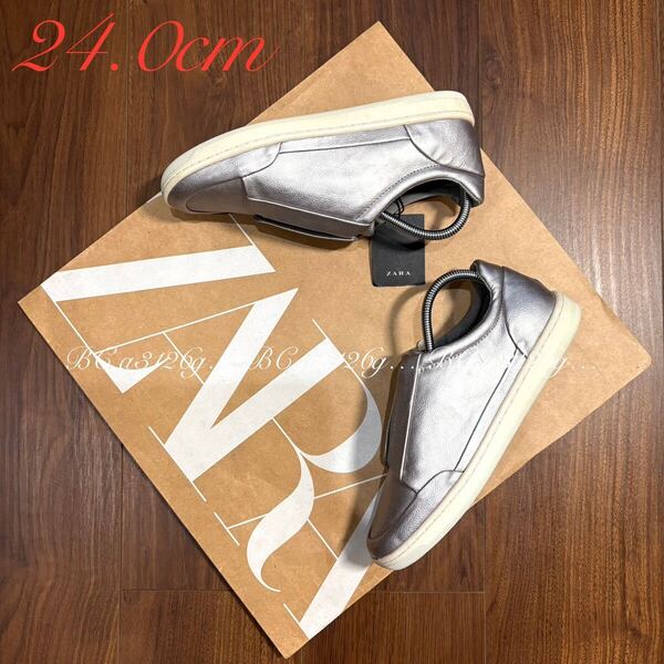 新品 ZARA メタリックスリッポン 24.0cm 37 SILVER レディース ザラ スニーカー シューズ モード デザイナー 6705/101/092 PUレザー タグ付