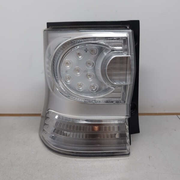 ダイハツ タントカスタム 後期 L385S 純正 左 テールランプ テールライト LED TOKAIDENSO 20512 L375S