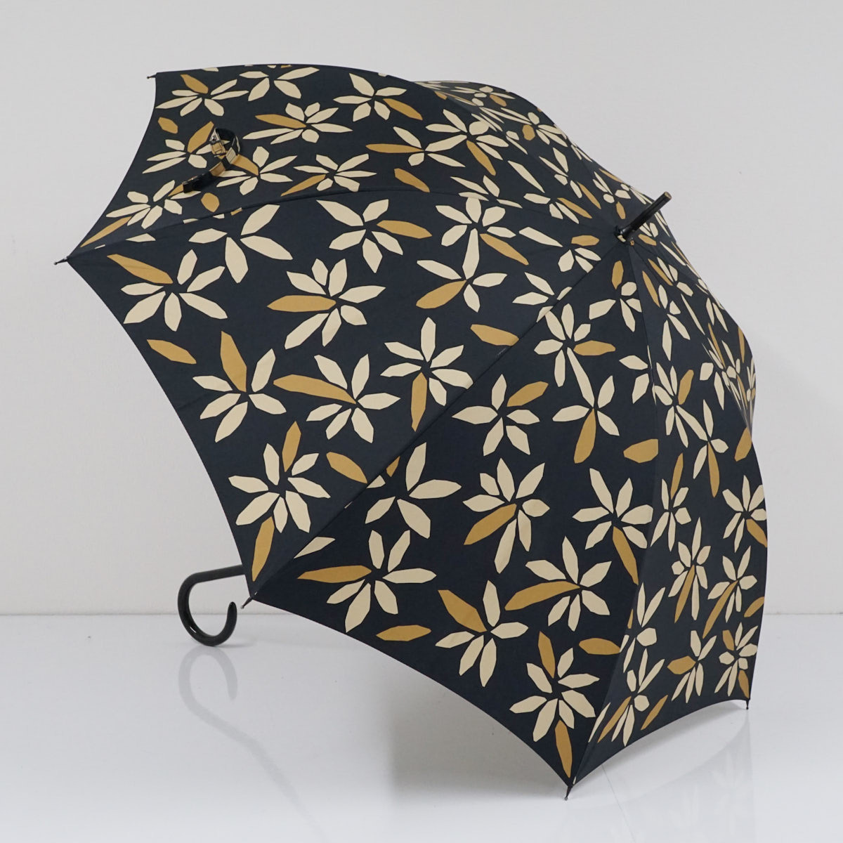 新品　未使用品　シビラ　レディース傘　花柄 Sybillaのフリマアイテム一覧