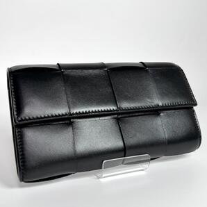 現行 BOTTEGA VENETA ボッテガヴェネタ カセット ラージ フラップ ウォレット イントレチャート レザー 長財布 レディース 本革 革小物