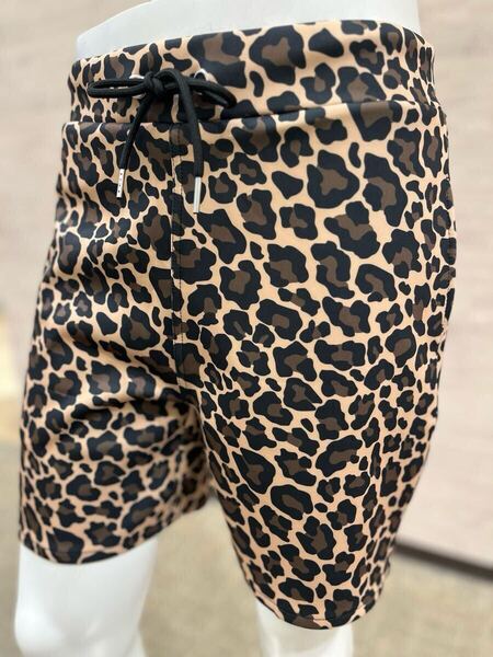 ハーフパンツ レオパード Lサイズ メンズ 膝上 ショートパンツ 短パン ストレッチ ジャージ バンダナ ヒョウ柄 カモフラ 夏 無地