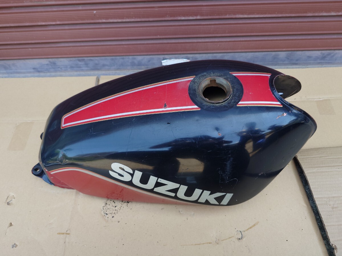 2025年最新】Yahoo!オークション -gsx400fs タンクの中古品