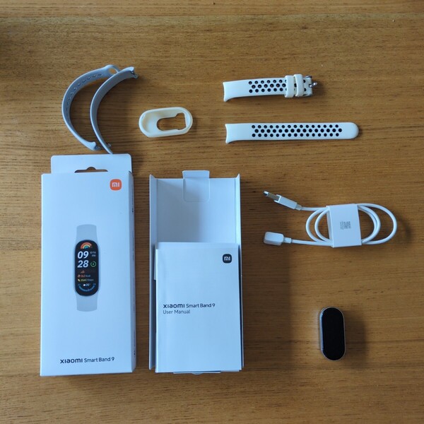 Xiaomi Smart Band 9 本体 ペットなし タバコなし 傷なし 使用期間2ヶ月のみ