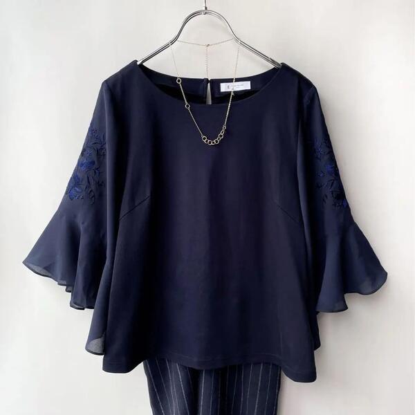 美品 エポカザショップ 袖刺繍 五分袖カットソー レディース サイズM ネイビー 紺 タイトめ40 手洗い可