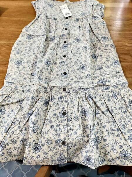 3can4on 未使用花柄ワンピース半袖 140cm