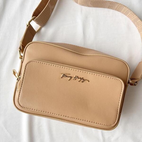 <極美品!!>■TOMMY HILFIGER トミーヒルフィガー ショルダーバッグ フェイクレザー 普段使い ピンクベージュ 管:2506053