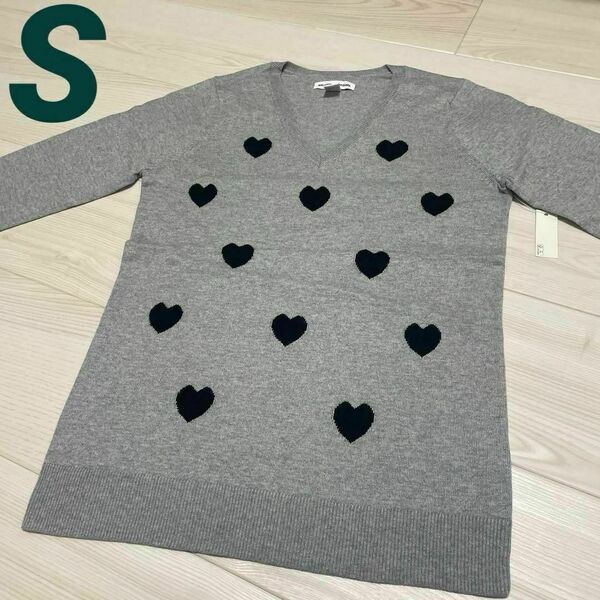 ニットセーター 長袖 トップス ブラックハート Vネック ハート柄 刺繍デザイン 可愛い シンプル レディース S ライトグレー コットン 軽量
