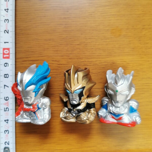 ウルトラマンゼットアルファエッジ ブレーザーファードランアーマー アブソリュートタルタロス 指人形 ソフビ フィギュア セット