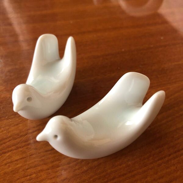 〈送料無料〉白山陶器 箸置き 鳥 小鳥 とり カードホルダー カード立て 白磁 波佐見焼 箸置 はしおき