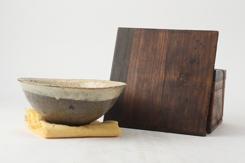 茶道具 編笠形、刷毛目のお茶碗、時代物 骨董品、美術品