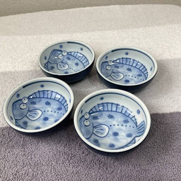 【睦美窯】中鉢 小鉢 食器 有田焼 グレー 青 ひらめ 魚柄 サラダ オードブル 煮物 取り皿 和食 洋食 中華