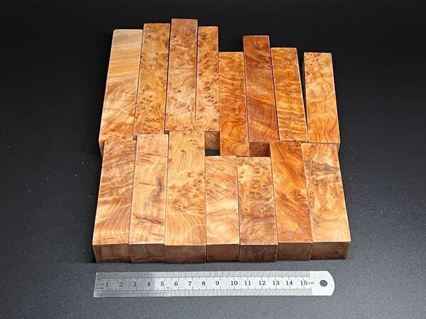まとめ売り 崖柏(ヤーバイ) 瘤 美杢 端材 銘木 超極上目杢 DIY ハンドメイド素材 木材標本 R