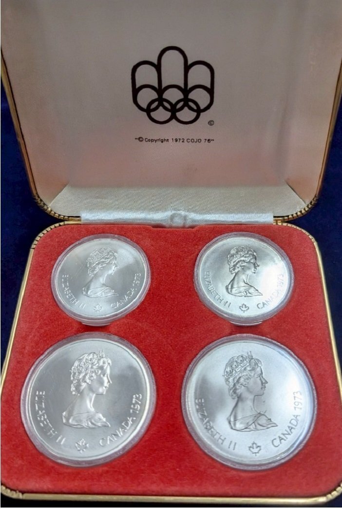 2012 1 oz Canadian Silver Cougar Predator Series $5 Dollar