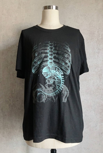 「エイリアン/チェストバスター シガニー・ウィーバー Tシャツ Mサイズ A」tface-g 【タグ:映画、アクセサリー】 1 T06/07