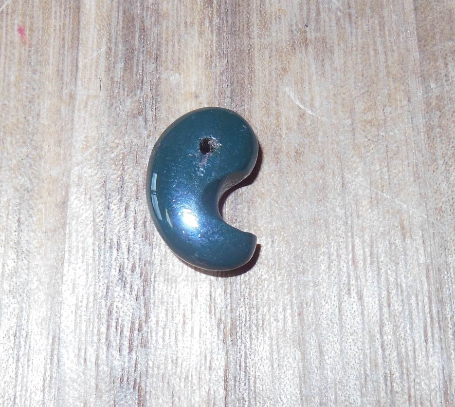 天然石 出雲 碧玉 出雲石 青瑪瑙 勾玉 (2cm) コレクション整理 天然石 出雲 碧玉 出雲石 青瑪瑙 勾玉 (2cm) コレクション整理