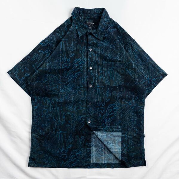 US Vintage 00s VAN HEUSEN ポリエステル リーフ ボタニカル 迷彩 カモフラ クレイジーパターン とろみ 総柄 デザインシャツ ポリシャツ