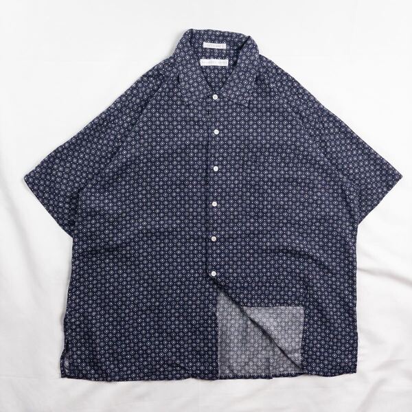 US Vintage 90s GEOFFREY BEENE レーヨン100% エスニック 民族 幾何学模様 アート ネイビー 紺 総柄 デザインシャツ