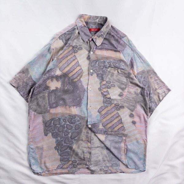 US Vintage 90s UNITED SHIRTC ビスコース100% くすみカラー 好配色 アート 水彩 抽象 クレイジーパターン レトロ 総柄 デザインシャツ